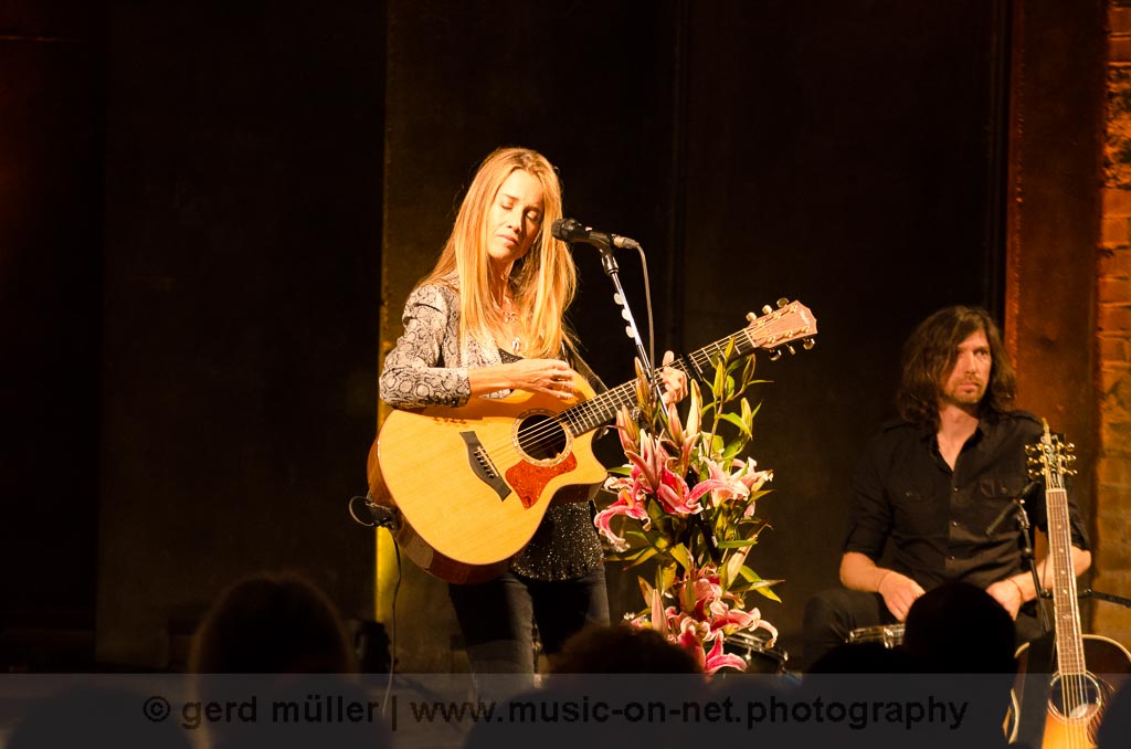 Heather Nova am 24. Oktober 2015 in der Johanniskirche Würzburg © Gerd Müller Heather Nova am 24. Oktober 2015 in der Johanniskirche Würzburg © Gerd Müller