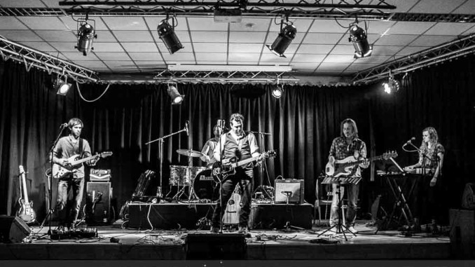 Markus Rill & The Troublemakers - Blauer Adler Würzburg 2016 © Gerald Langer Markus Rill & The Troublemakers - Blauer Adler Würzburg 2016 © Gerald Langer