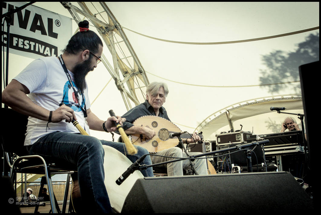Roman Bunka & Shamandura Project beim Africa Festival 2015 in Würzburg