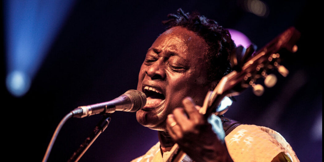 Habib Koité & Bamada beim 27. Africa Festival in Würzburg am 5. Juni 2015