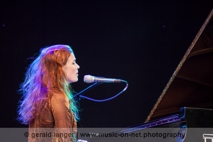 Johanna Borchert am 26. Juli 2015 beim beim Würzburger Hafensommer © Gerald Langer