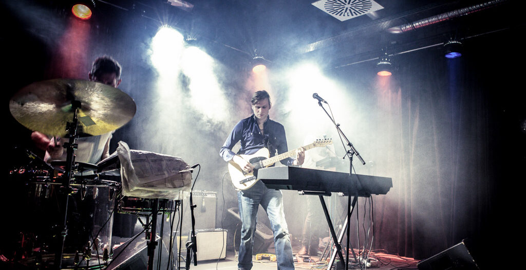 Indie-Pop-Liedermacher Jens Friebe am 21.Januar 2015 im Würzburger Cairo © Gerald Langer