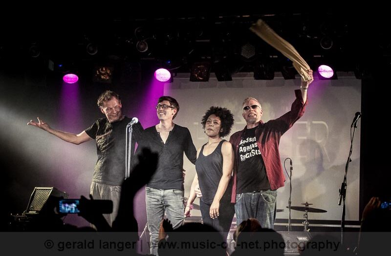 Hattler am 17. November 2015 im Colos-Saal Aschaffenburg © Gerald Langer
