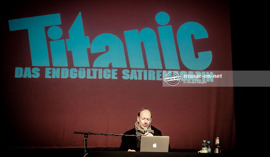 Martin Sonneborn - 19. 02.2016 - Posthalle Würzburg © Gerald Langer