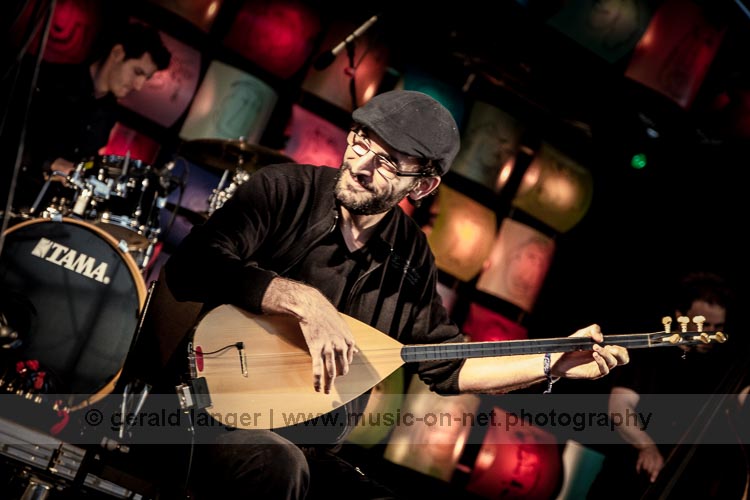 Hussein Mahmoud Group beim Umsonst und Draussen Festival Würzburg 2016 © Gerald Langer