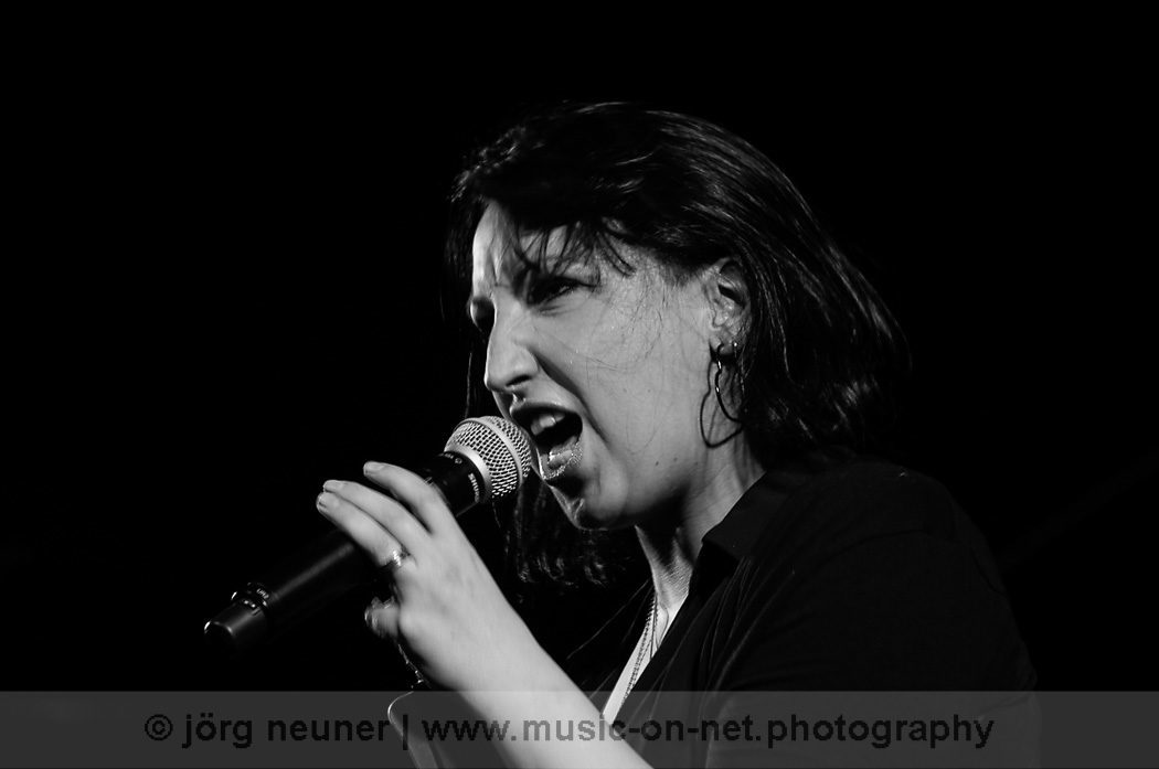 Jessy Martens & Band -18.10.2014 - Blues Club Baden-Baden © Joerg Neuner
