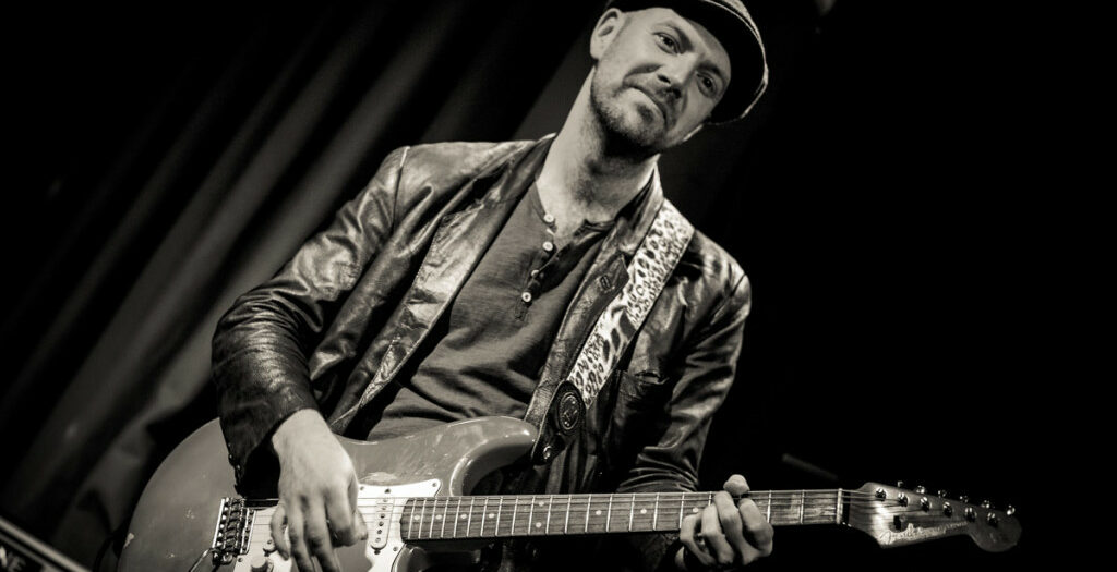 Henrik Freischlader Band im Schweinfurter Stattbahnhof am 23. Oktober 2014 © Gerald Langer