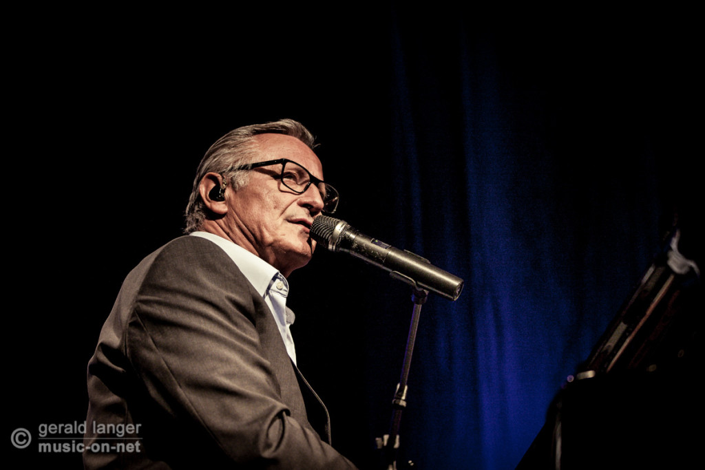 Konstantin Wecker mit Band in der Wuerzburger Posthalle am 7. November 2014 © Gerald Langer