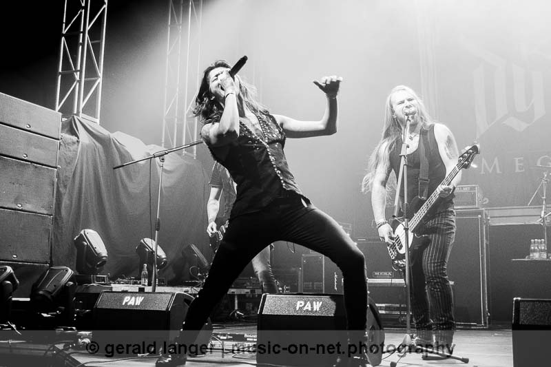151212 kissin dynamite christmas bash © gerald langer 45 IMG 0812