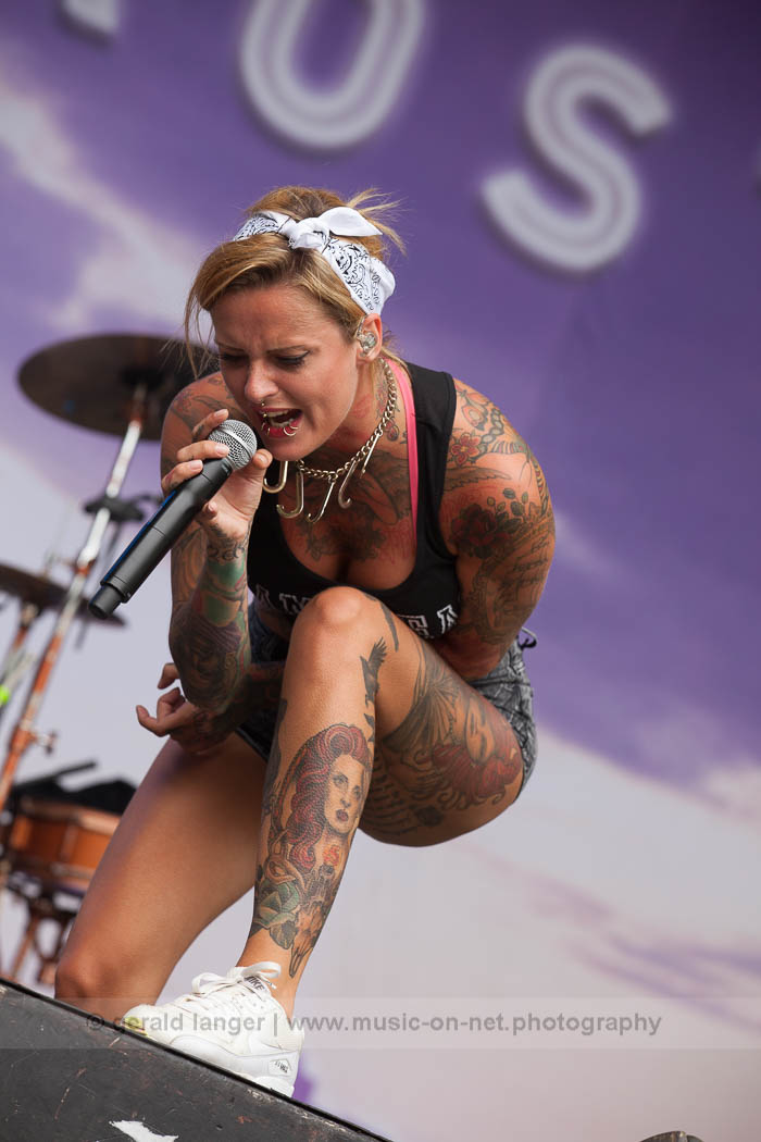 Jennifer Rostock Raucht Jennifer Rostock: Taubertal-Festival 2013 (Photos)