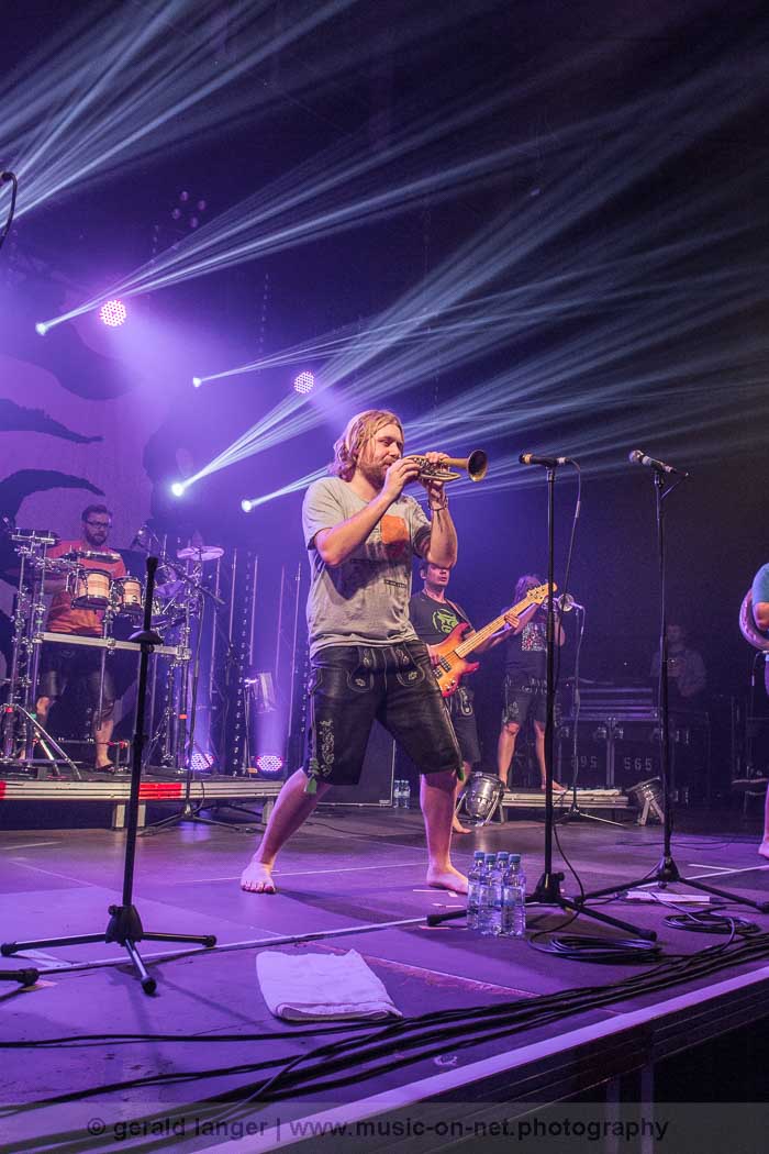20131120 LaBrassBanda Posthalle Wuerzburg © Gerald Langer 147 IMG 3372