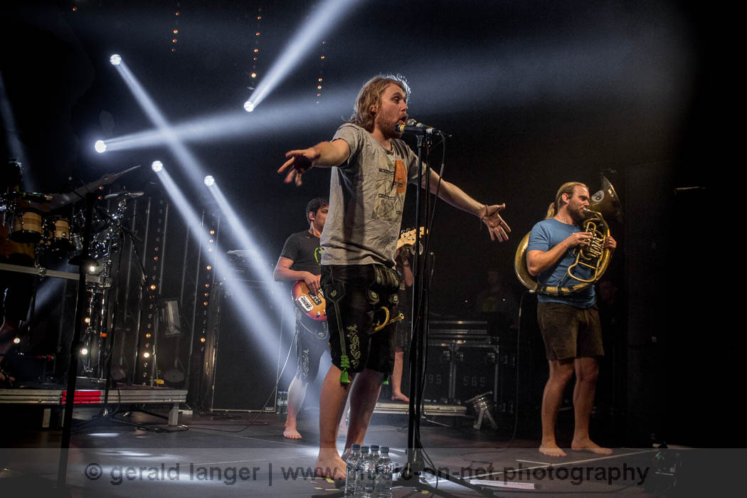 20131120 LaBrassBanda Posthalle Wuerzburg © Gerald Langer 86 IMG 3310