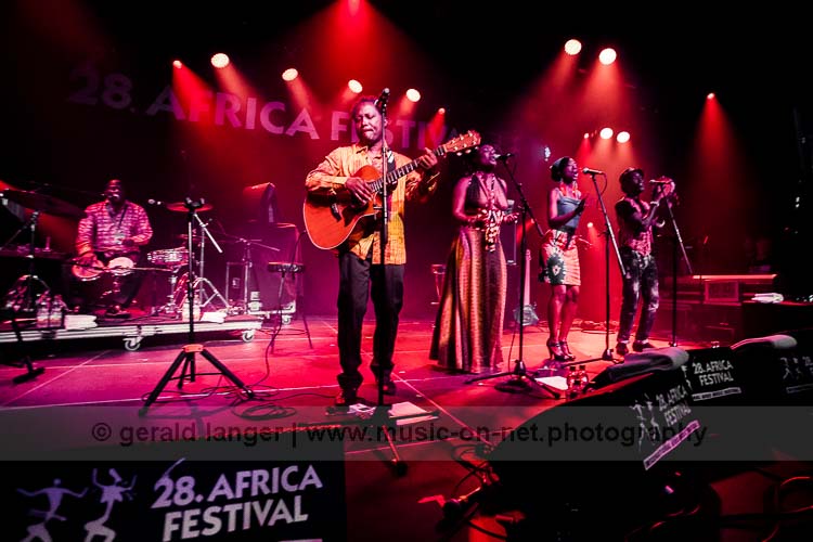 20160528 Lokua Kanza Africa Festival Wuerzburg © Gerald Langer 41 IMG 0371