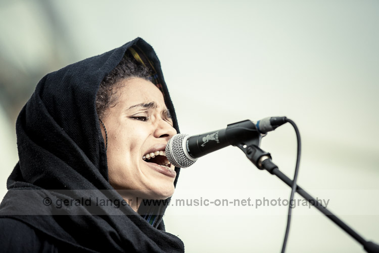 20160528 Nneka Africa Festival Wuerzburg © Gerald Langer 17 6J6A0121