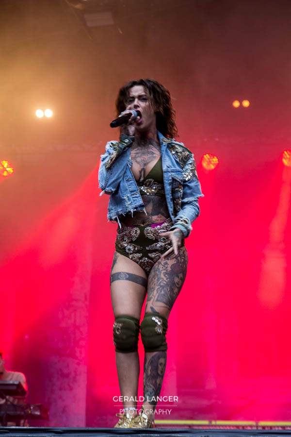 20170811 Jennifer Rostock Taubertal Festival © Gerald Langer 44