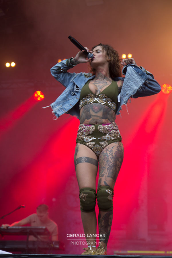 20170811 Jennifer Rostock Taubertal Festival © Gerald Langer 49