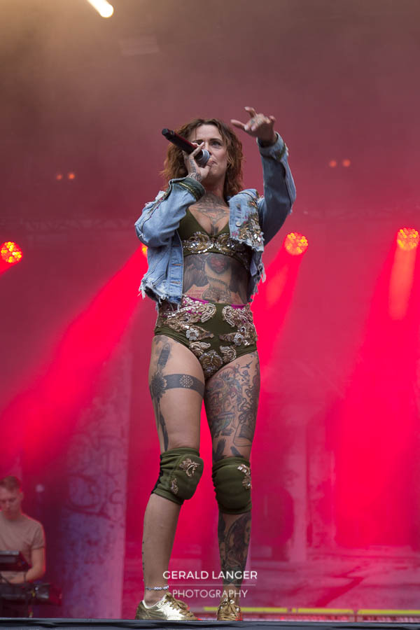 20170811 Jennifer Rostock Taubertal Festival © Gerald Langer 56
