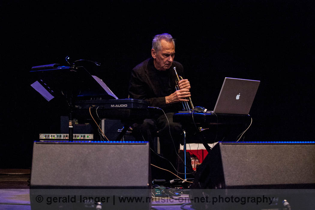 20130724 YV0Y0228 jon hassell wue hafensommer 2013 © gerald langer 3