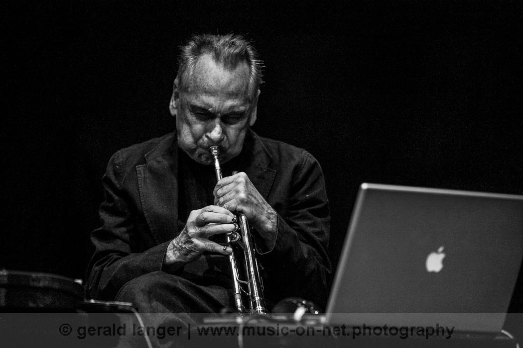 20130724 YV0Y0237 jon hassell wue hafensommer 2013 © gerald langer 11