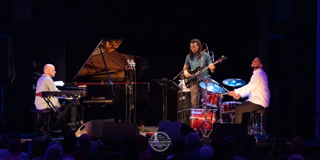 Myele Manzanza Trio: Jazz & The City Salzburg 2022