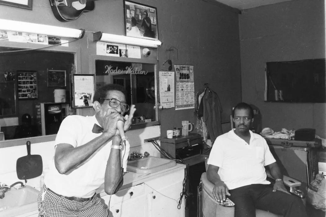1 Wade Walton Wades Barber Shop Clarksdale MS USA August 1986 Martin Feldmann